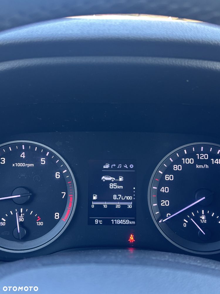 Hyundai Tucson 1.6 GDI BlueDrive GO 2WD - 10