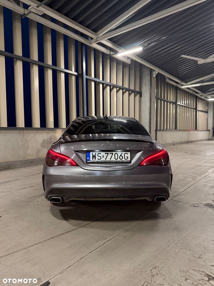 Mercedes-Benz CLA 250 4Matic 7G-DCT AMG Line - 11