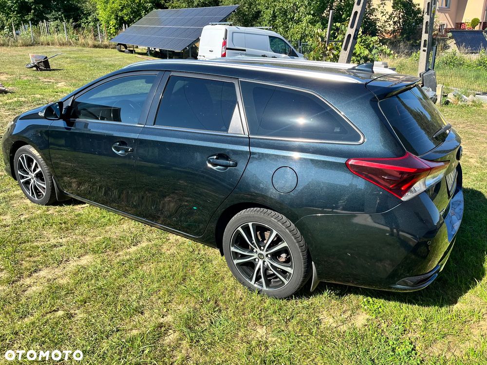 Toyota Auris 1.6 Prestige - 3