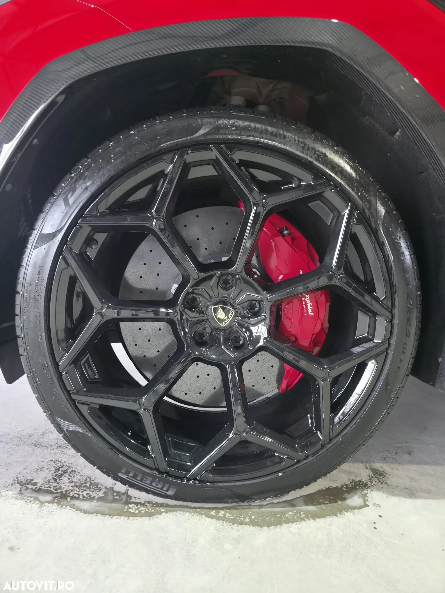 Lamborghini URUS Standard - 5