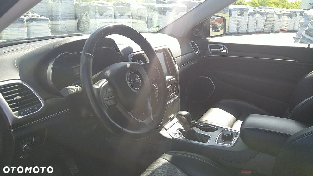 Jeep Grand Cherokee 3.0 CRD Overland Summit EU6 - 29