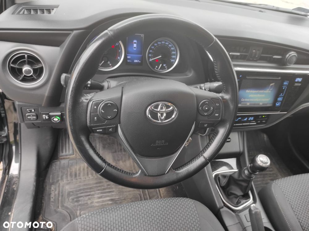 Toyota Corolla 1.6 Comfort - 9