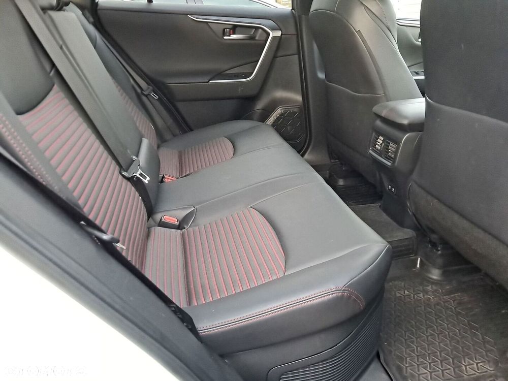 Toyota RAV4 - 18