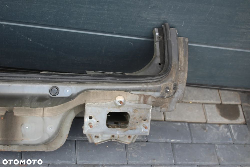 PAS TYLNY OPEL INSIGNIA  A Kombi Z177 - 2