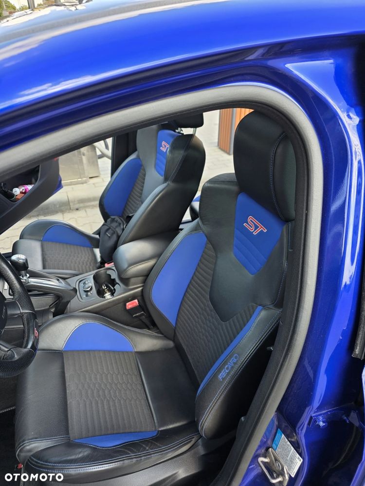 Ford Focus - 4