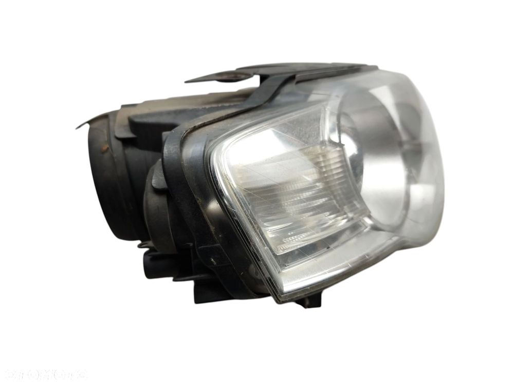 LAMPA PRAWY PRZÓD VOLKSWAGEN PASSAT B6 (2005-2010) 1.9 TDI 105KM - 5