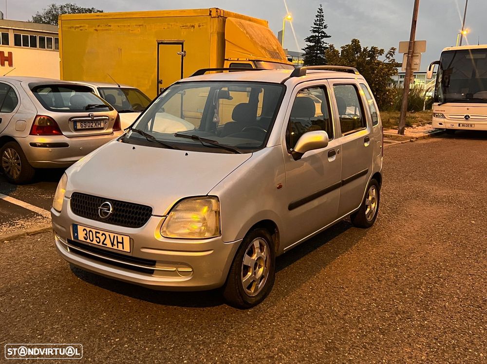 Opel Agila 1.0 12V - 1