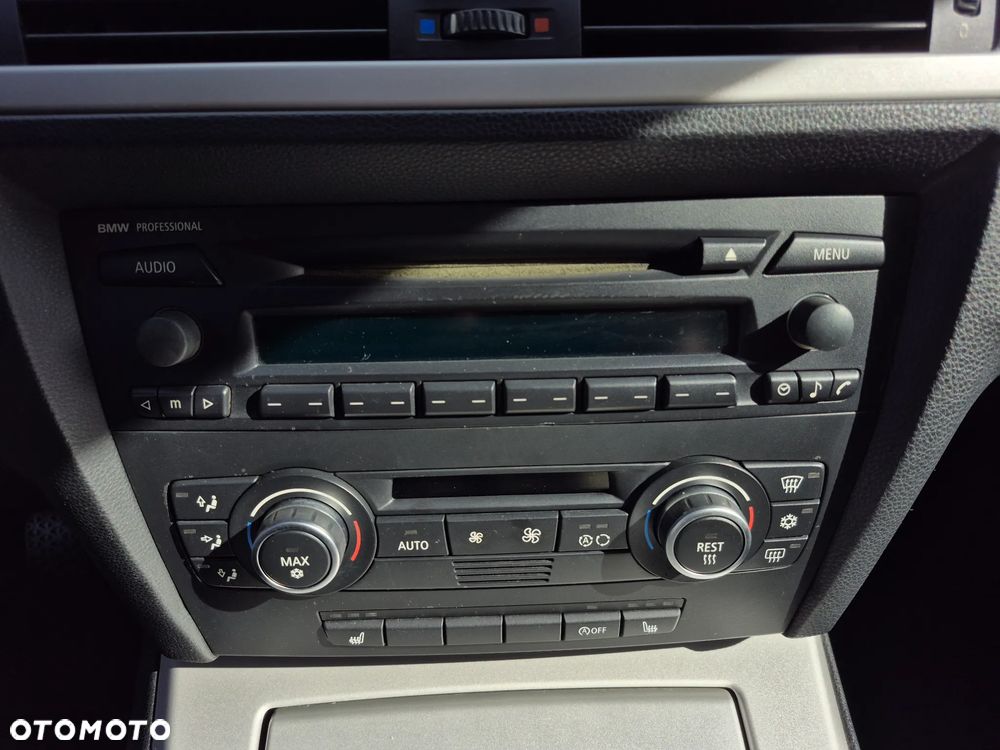 BMW Seria 3 318i Edition Lifestyle - 23