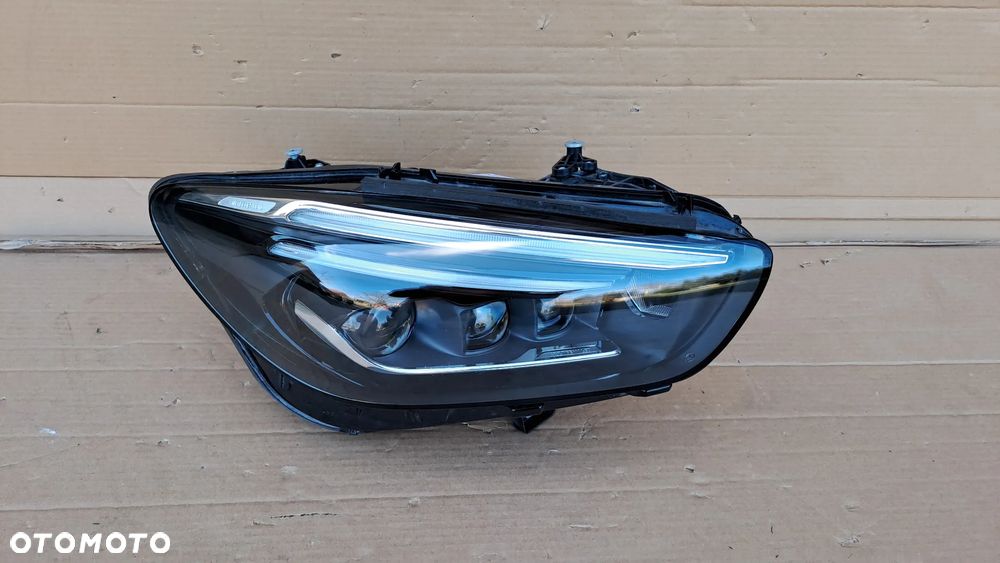 MERCEDES B-KLASA W247 PRAWA LAMPA FULL LED MULTIBEAM A2479068405 - 1