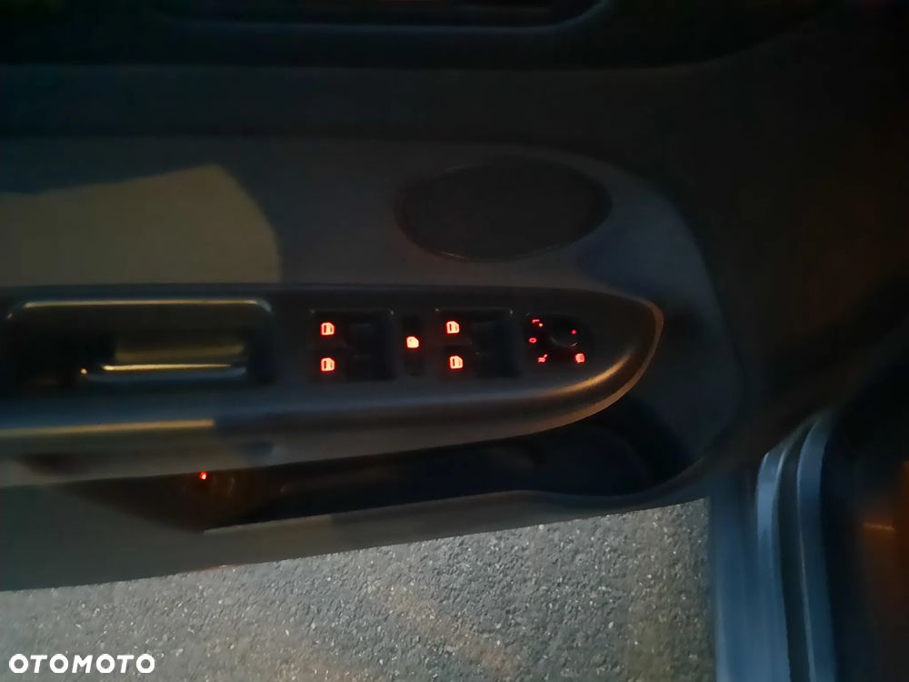 Volkswagen Golf Plus 1.6 United - 19