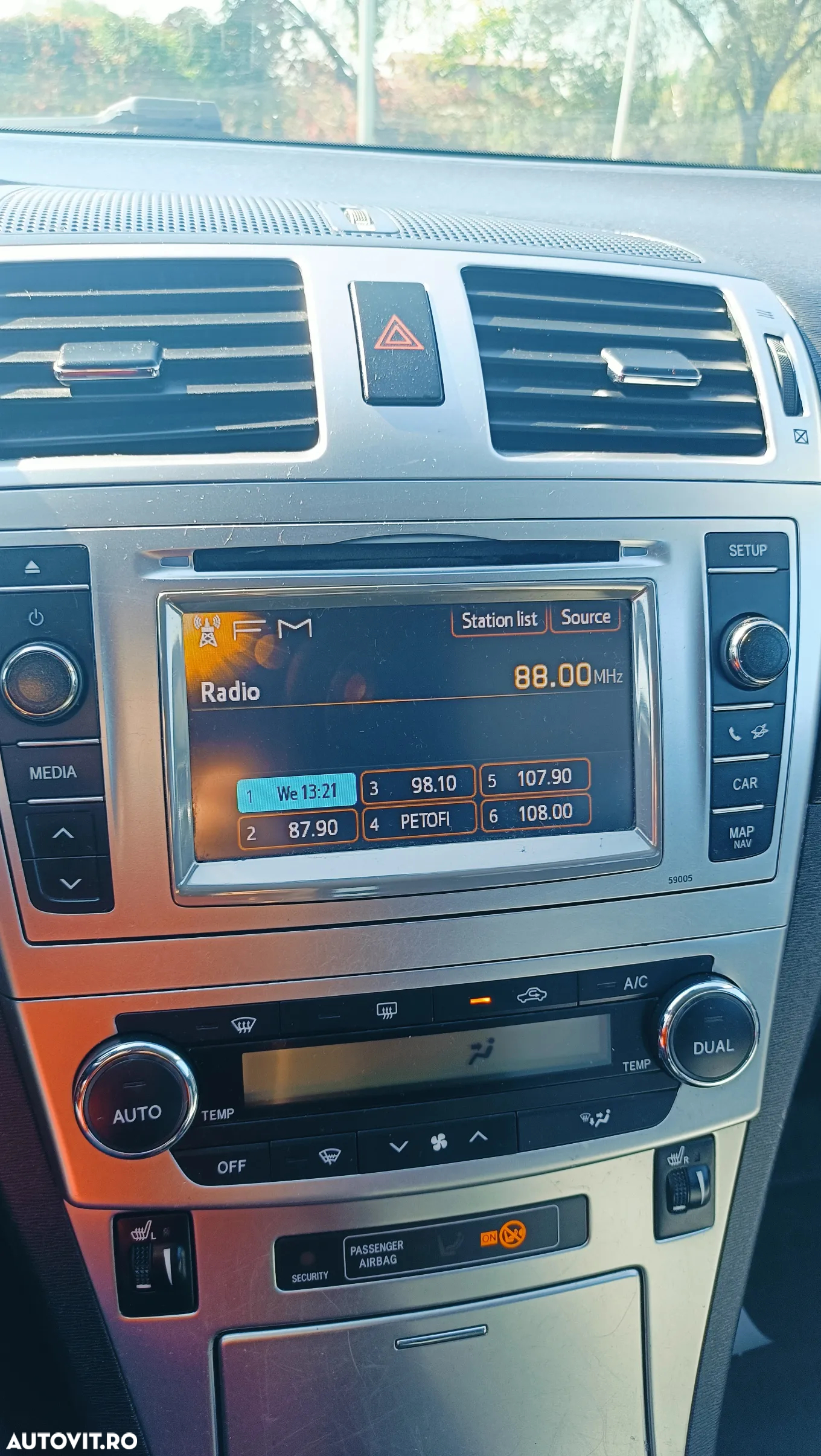 Toyota Avensis - 13