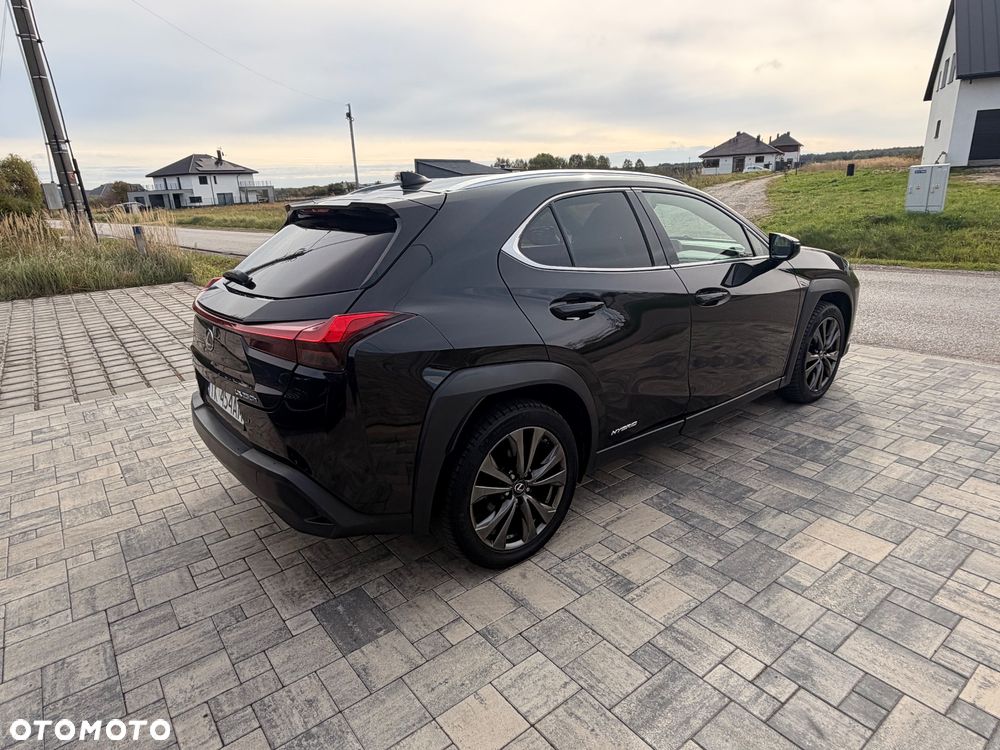 Lexus Ux 2019 photo 3