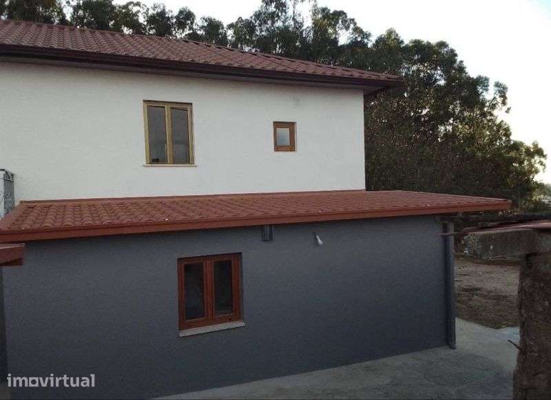 Aluga-se casa T2 - Grande imagem: 2/3