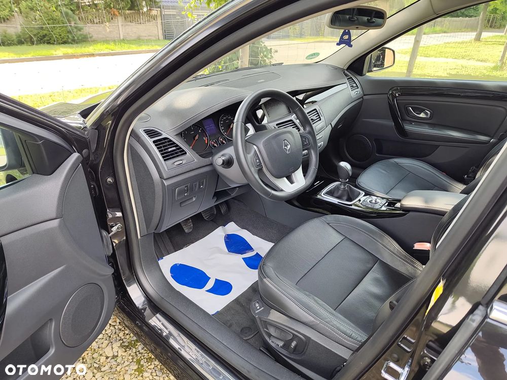 Renault Laguna dCi 180 FAP Initiale - 5