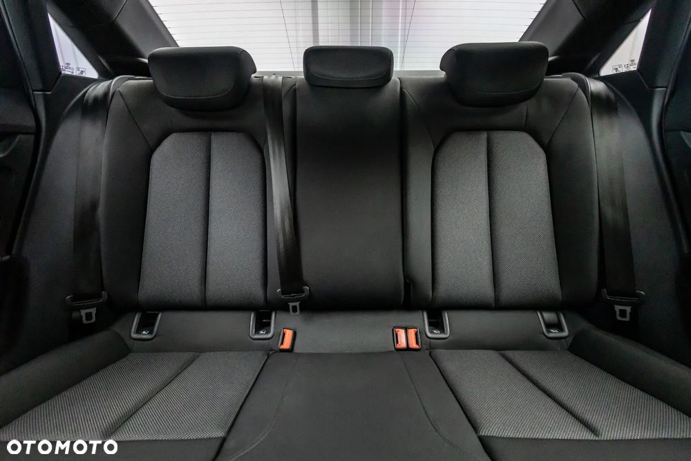 Audi A3 Limousine 35 TFSI mHEV Advanced S tronic - 24