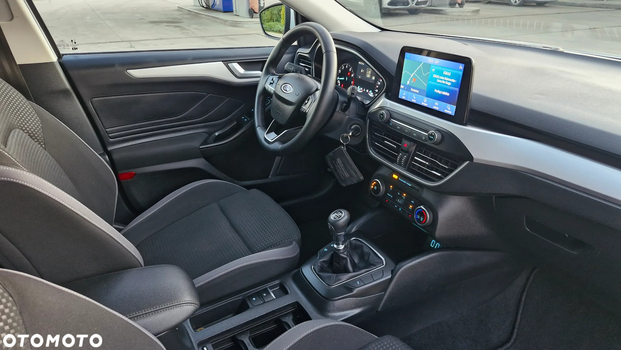 Ford Focus 1.0 EcoBoost Titanium X - 19