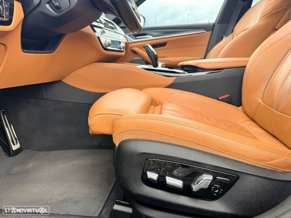BMW 530 e Pack Desportivo M - 5