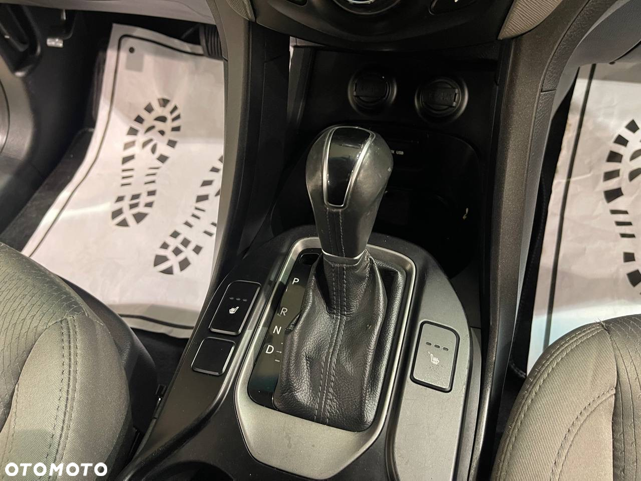 Hyundai Santa Fe 2.0 T Sport Utility - 32