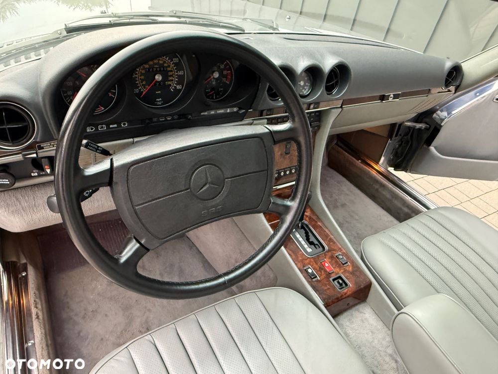 Mercedes-Benz SL - 9