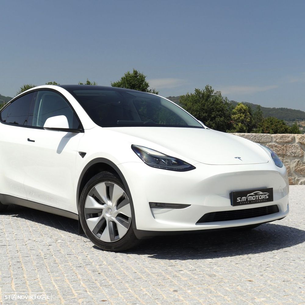 Tesla Model Y Long Range Dual Motor AWD - 10