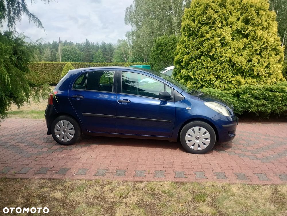 Toyota Yaris - 8