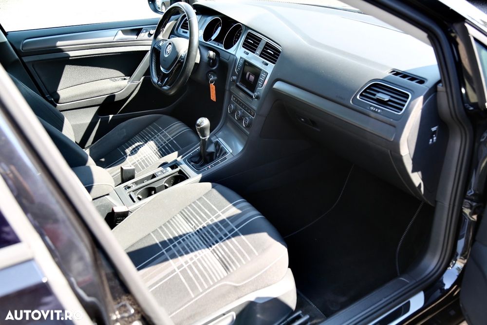Volkswagen Golf 2.0 TDI BlueMotion Technology Lounge - 9
