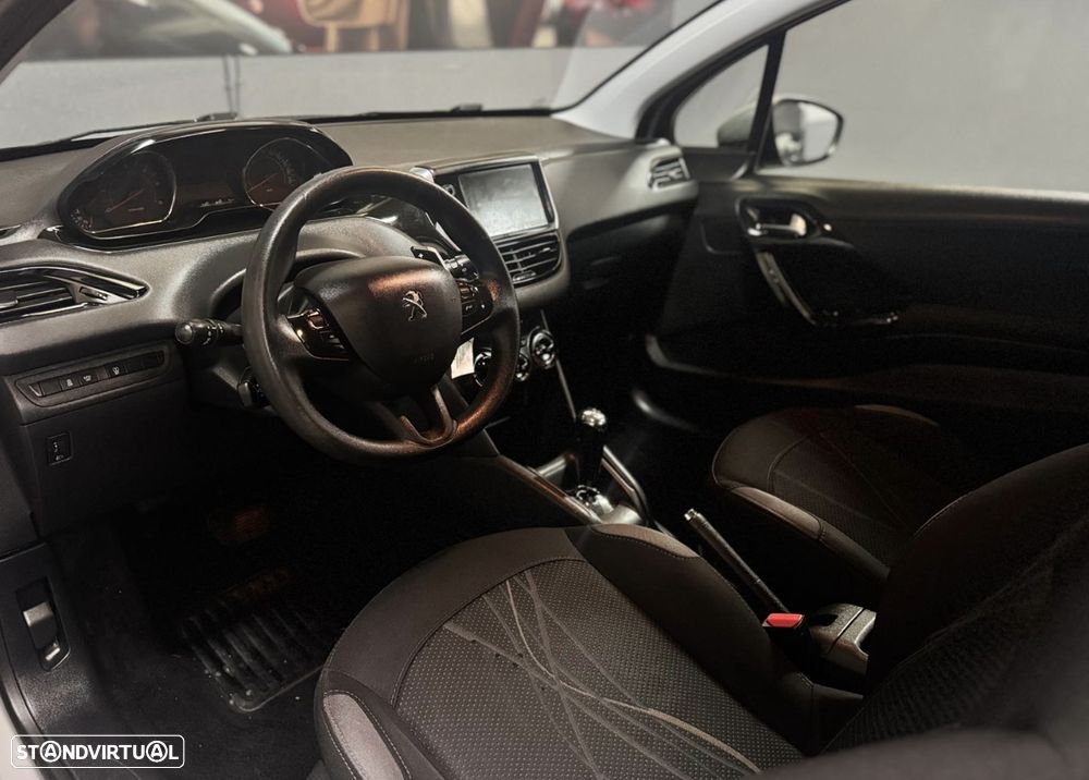 Peugeot 208 1.4 e-HDi Access 2-Tronic - 6