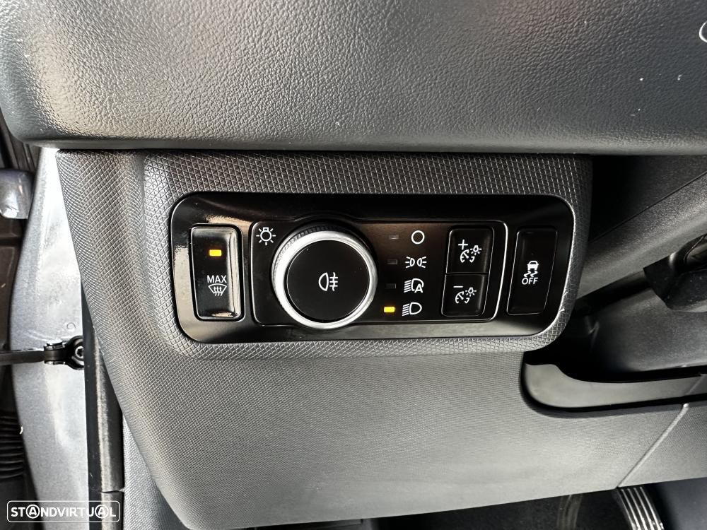 Ford Mustang Mach-E Standard - 26