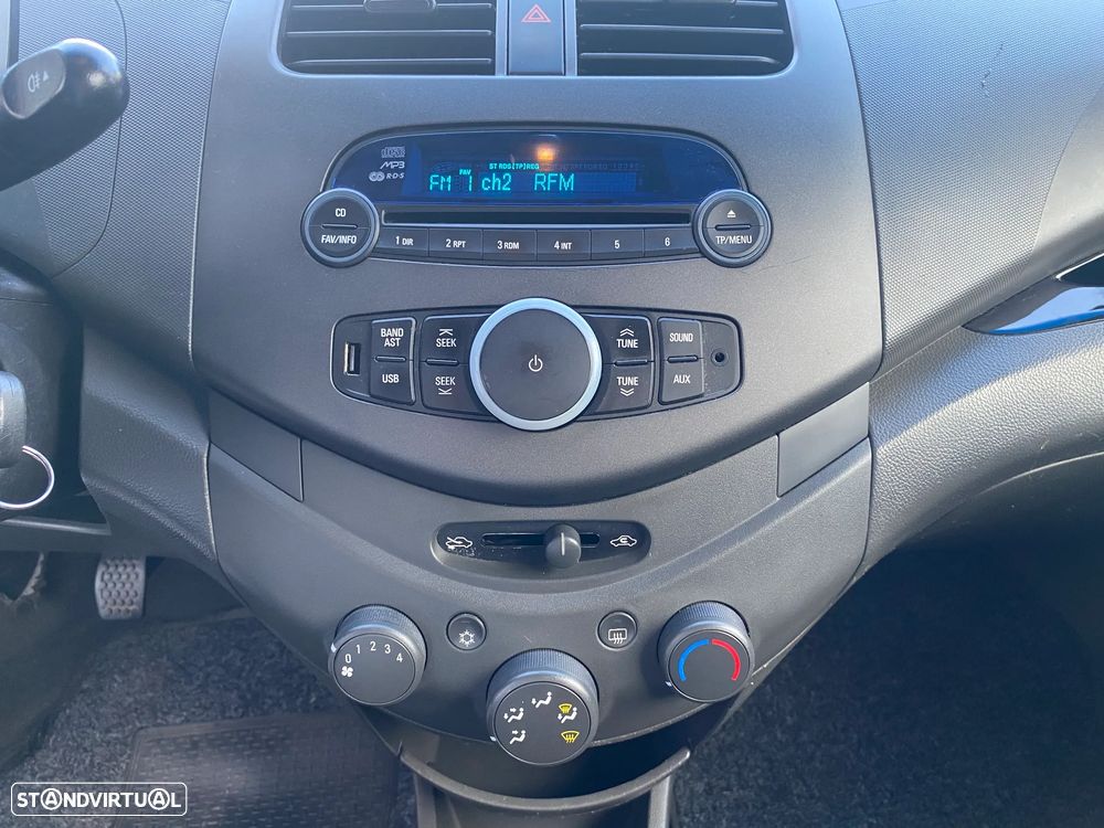 Chevrolet Spark 1.0 LS - 22