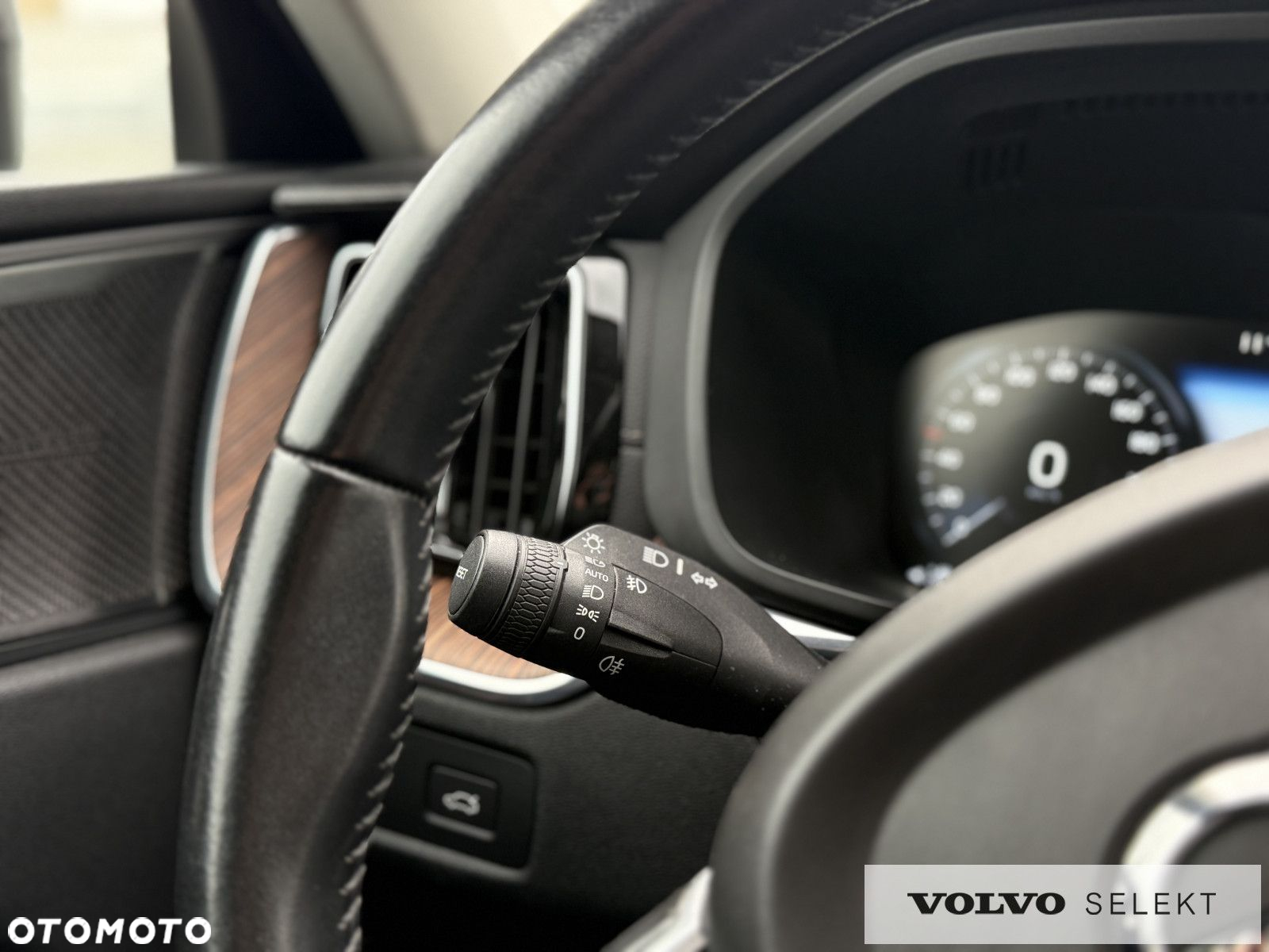 Volvo XC 60 - 25