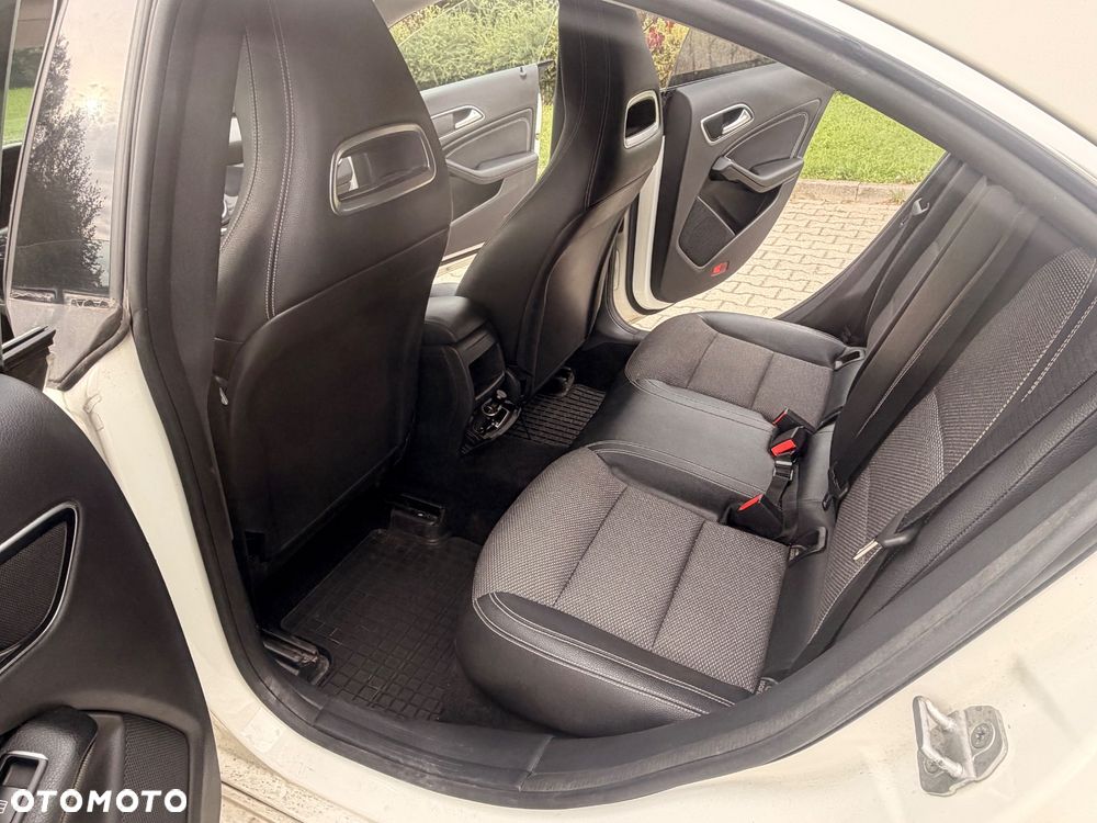 Mercedes-Benz CLA 180 d - 8