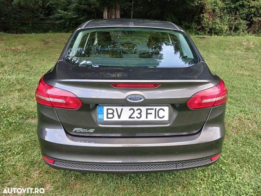 Ford Focus 1.6 TDCi DPF Trend - 6