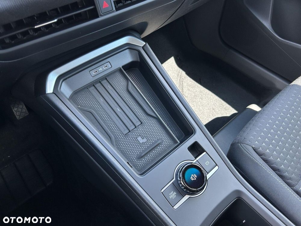 Volkswagen T-Roc 1.5 eTSI Life DSG - 26