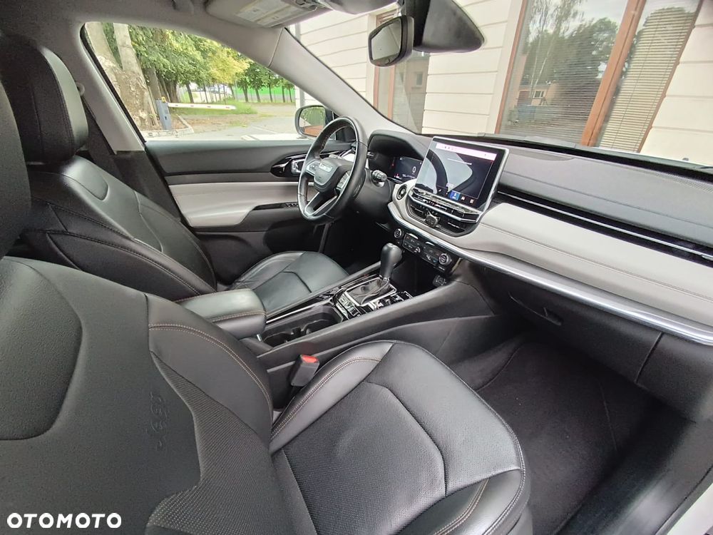 Jeep Compass - 12
