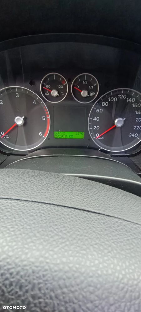 Ford Focus 1.8 TDCi Ambiente - 2