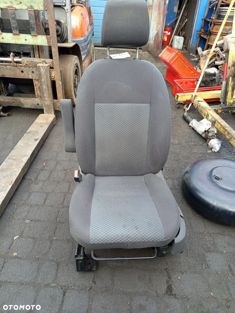 FOTEL KIEROWCY FORD FOCUS C-MAX 03-07 - 2