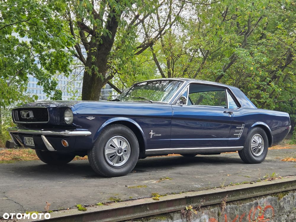 Ford Mustang - 5