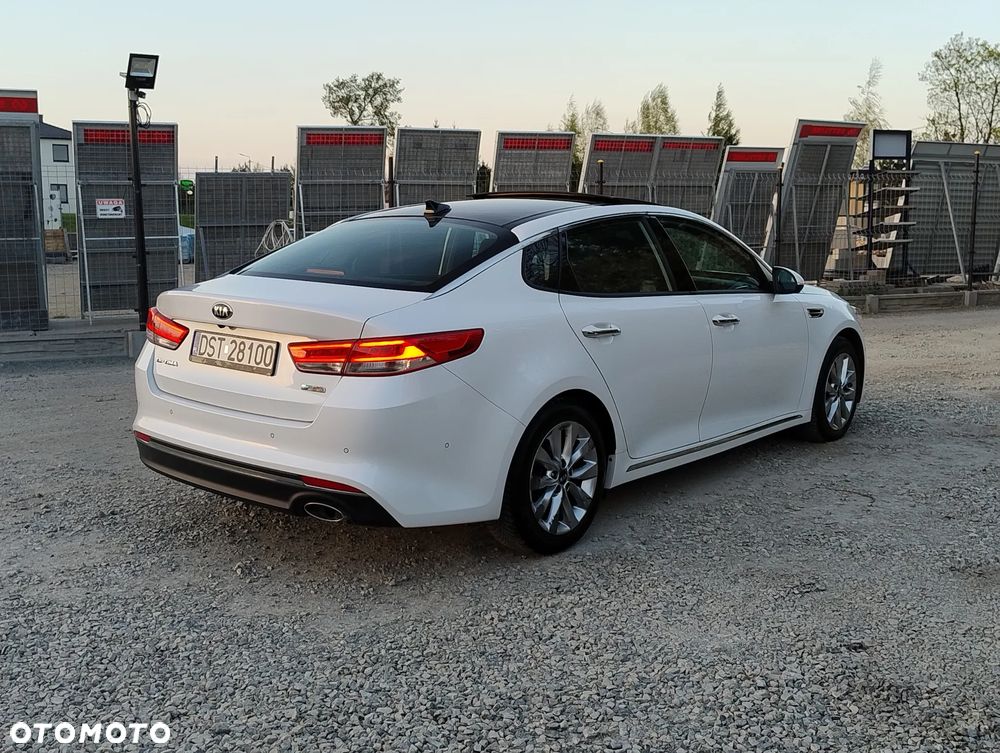 Kia Optima 1.7 CRDI DCT Business Supreme - 4