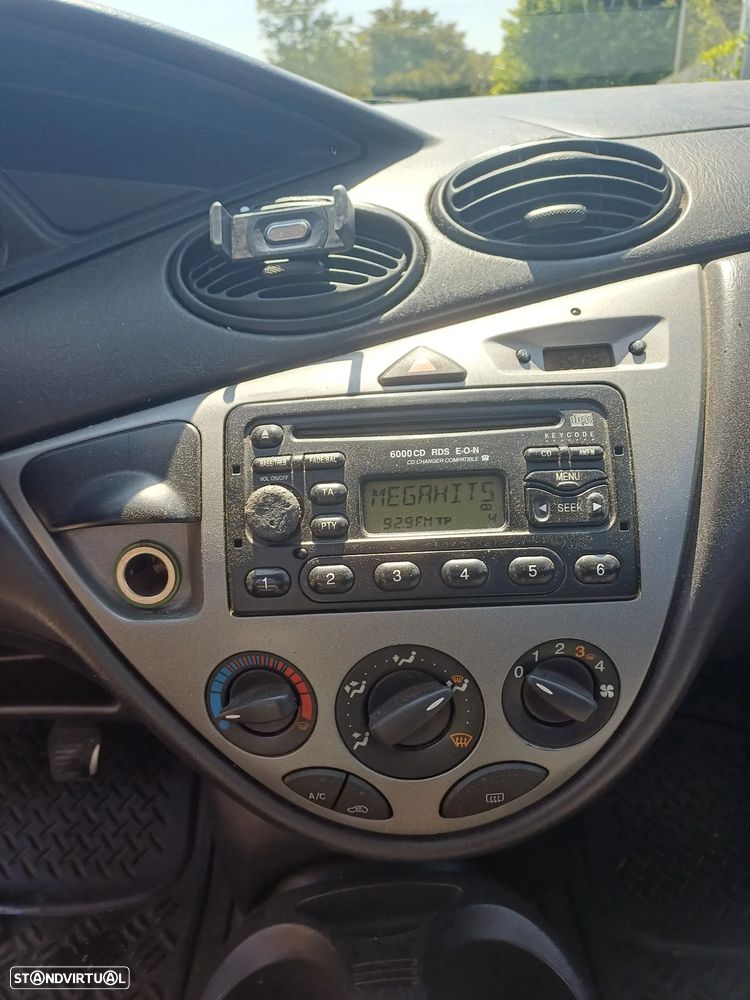 Ford Focus - 10