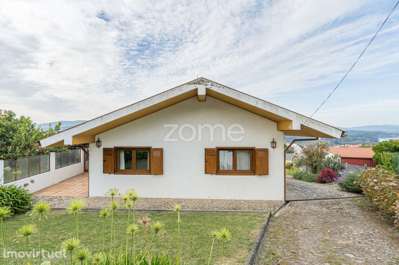 Moradia T4, Chalé de Montanha, lote de 2100 m2,vista rio, V.N.Cerve... - Grande imagem: 3/43