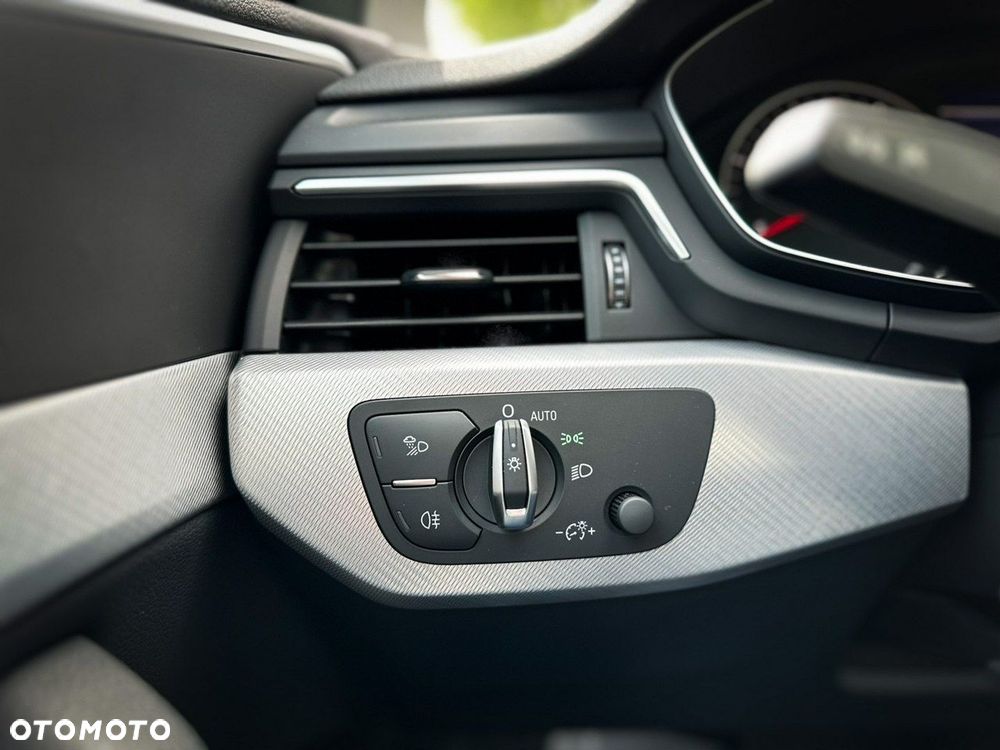 Audi A4 Avant 40 TDI S tronic - 17