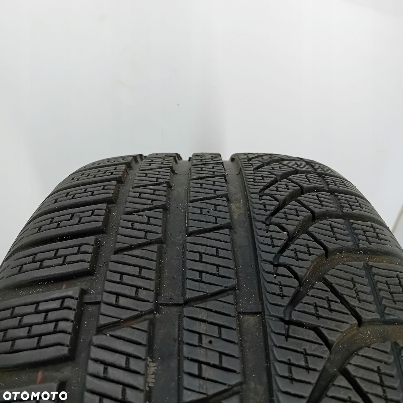 245/40R19 98V Pirelli P Zero Winter 7mm 2022r 86194 - 2