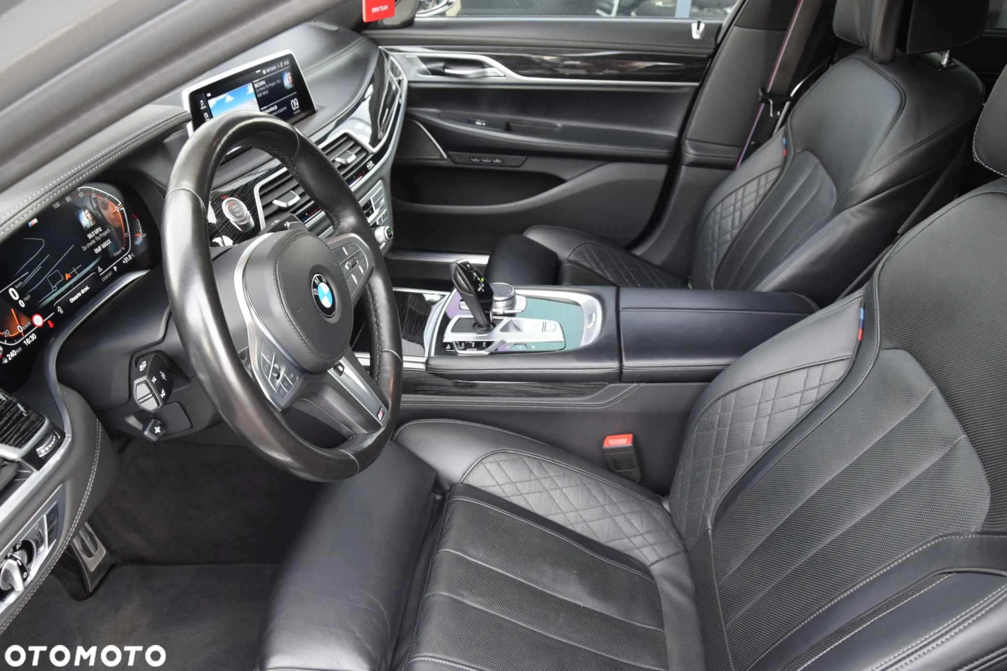 BMW Seria 7 - 13