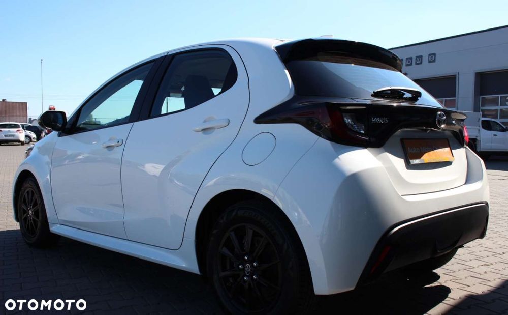 Toyota Yaris - 10