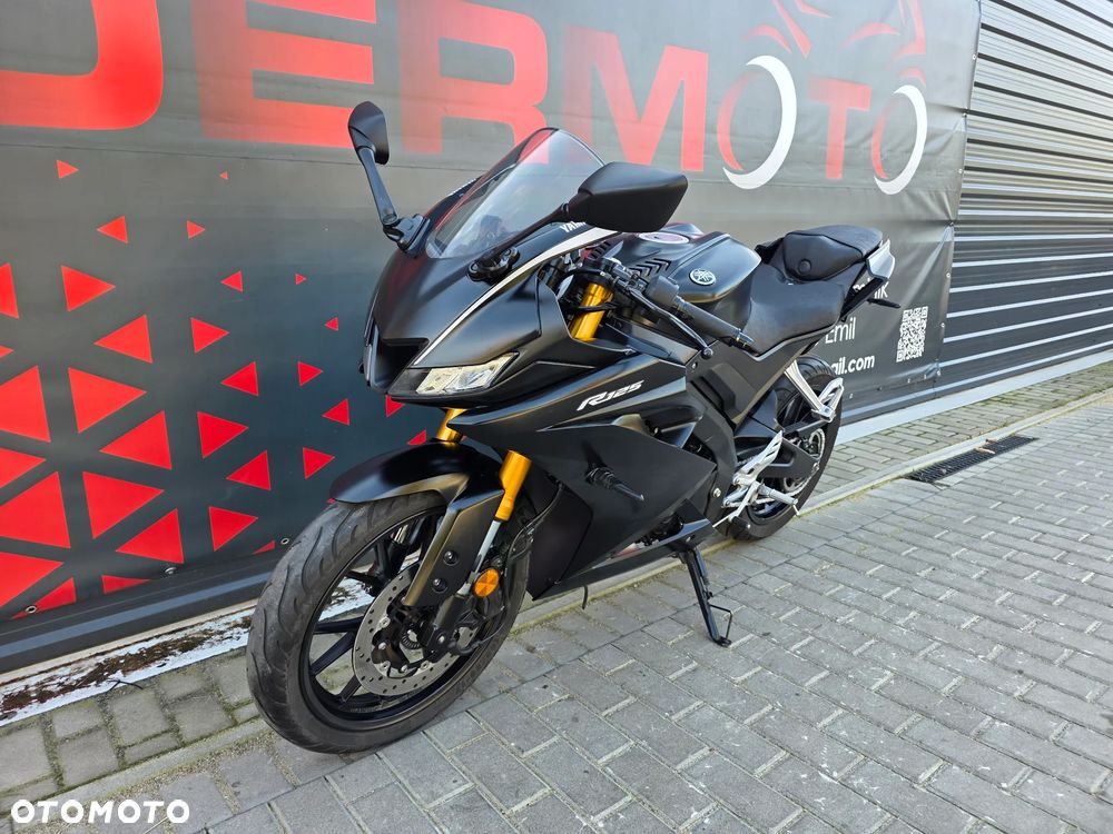 Yamaha YZF - 4