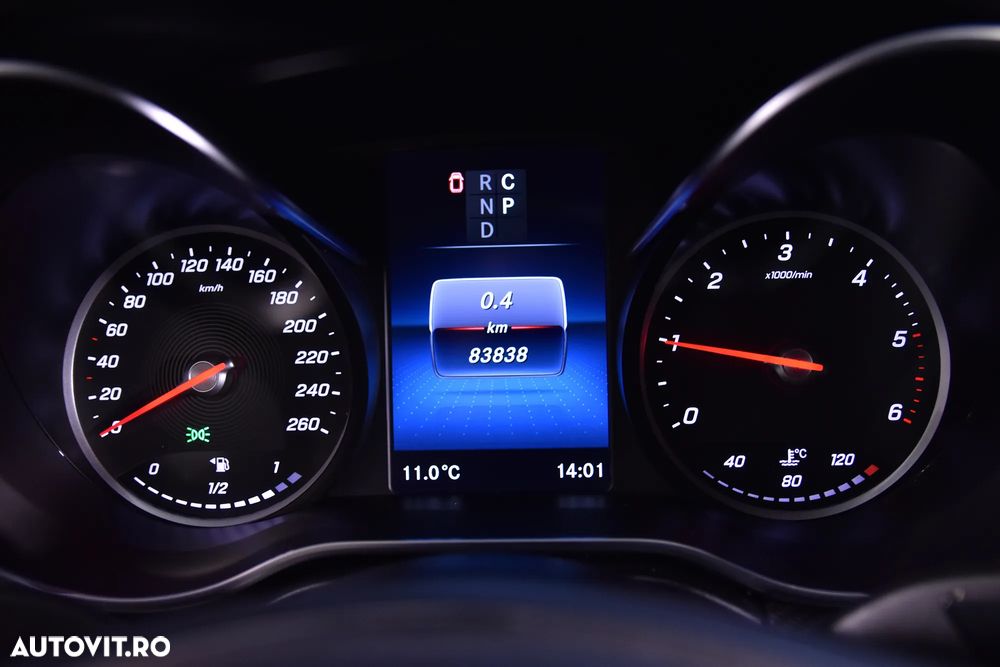 Mercedes-Benz V - 10