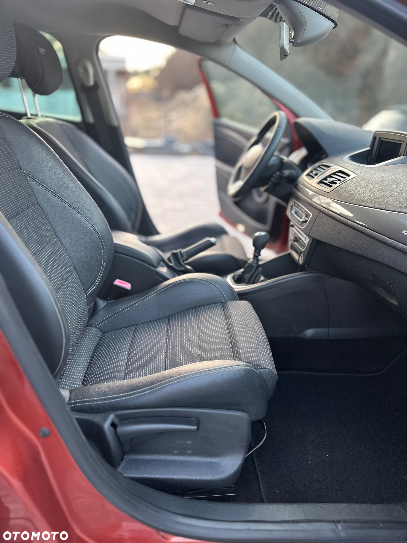Renault Megane TCe 180 GT - 10