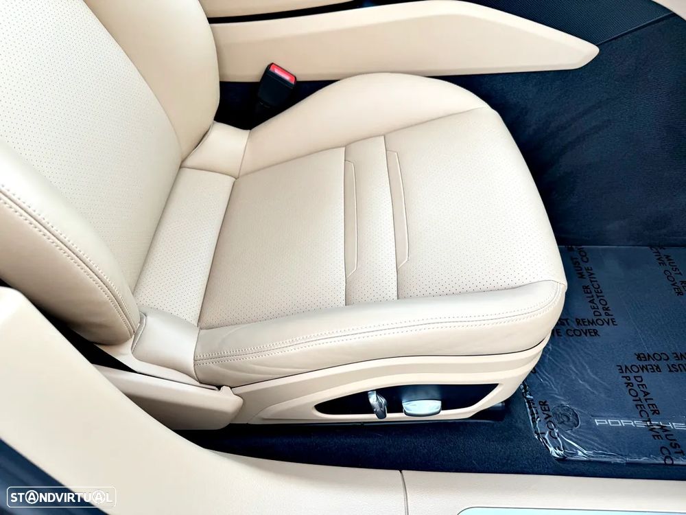 Porsche Panamera 4 E-Hybrid Platinum Edition - 36