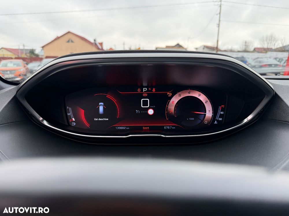 Peugeot 5008 1.6 Puretech Turbo s&s EAT8 GT-Line - 29