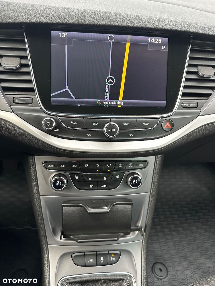 Opel Astra 1.6 D (CDTI) Sports Tourer Selection - 23